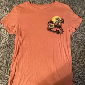 Short-sleeved pink top